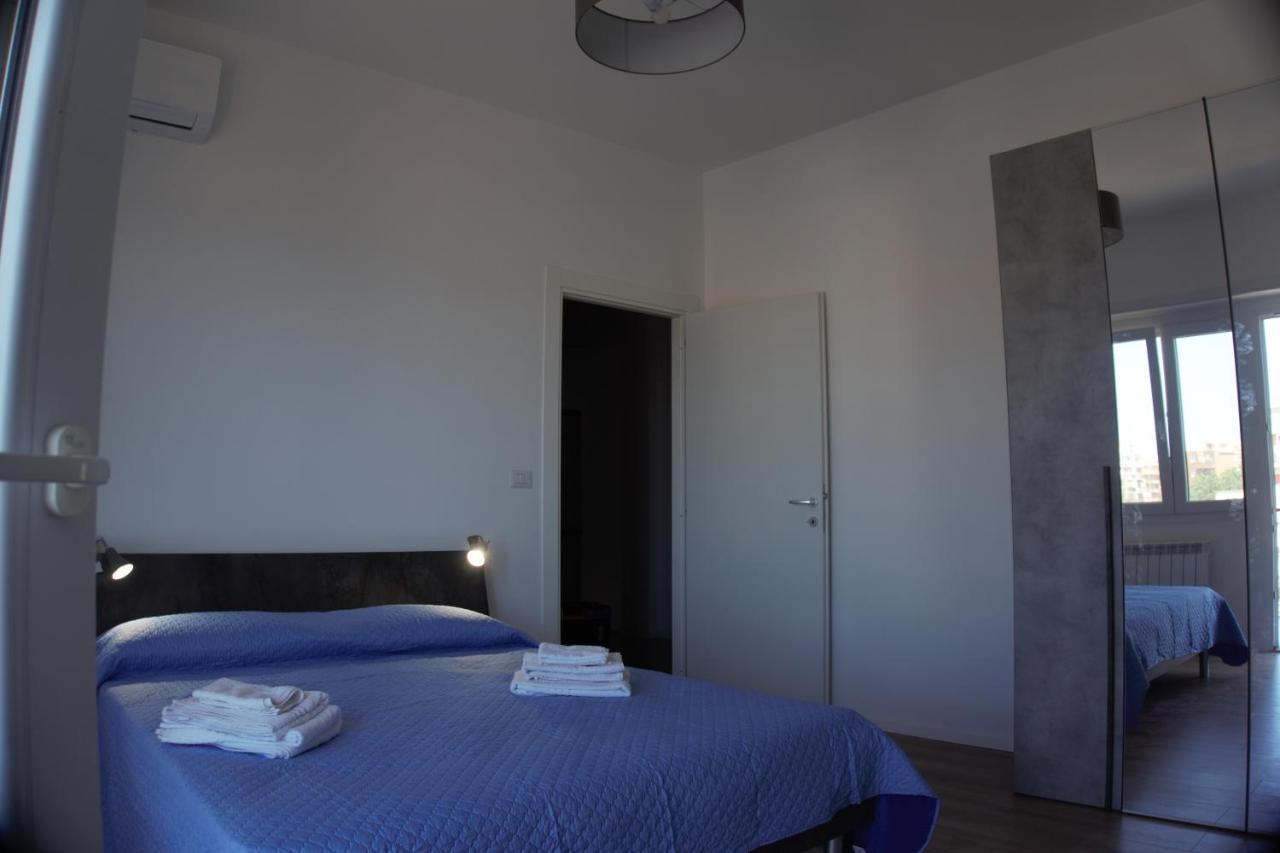 Casa Felix Ostia Apartment ภายนอก รูปภาพ