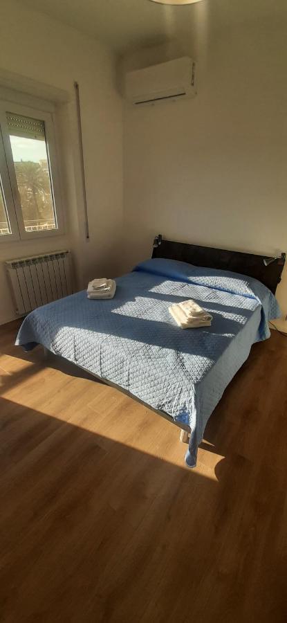 Casa Felix Ostia Apartment ภายนอก รูปภาพ