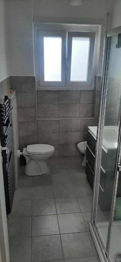 Casa Felix Ostia Apartment ภายนอก รูปภาพ